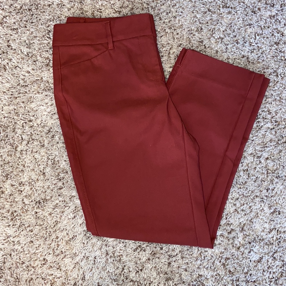 White House Black Market Rust Colored Perfect Form Straight Crop size 00 (NWOT)